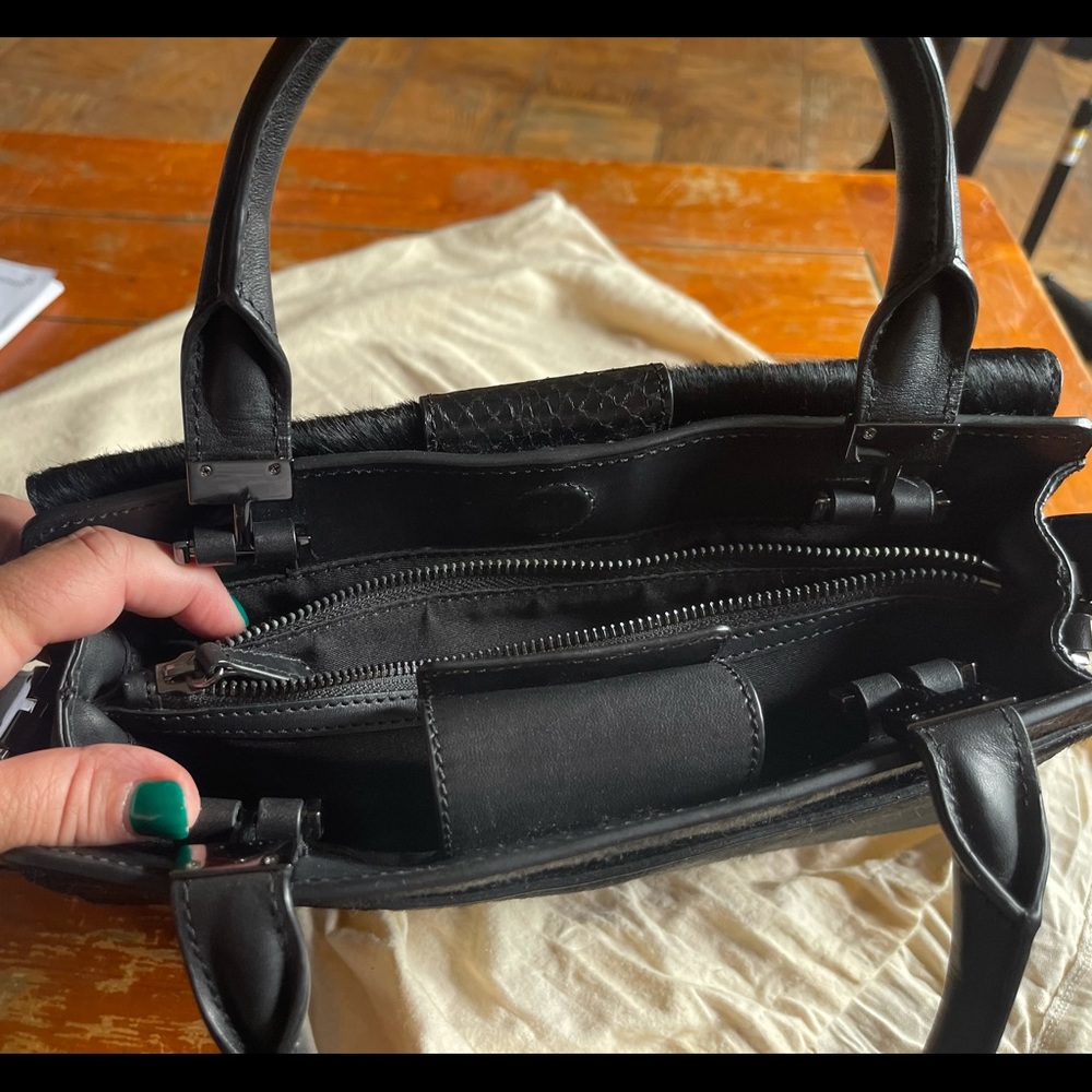 VINCE  CAMUTO Purse
